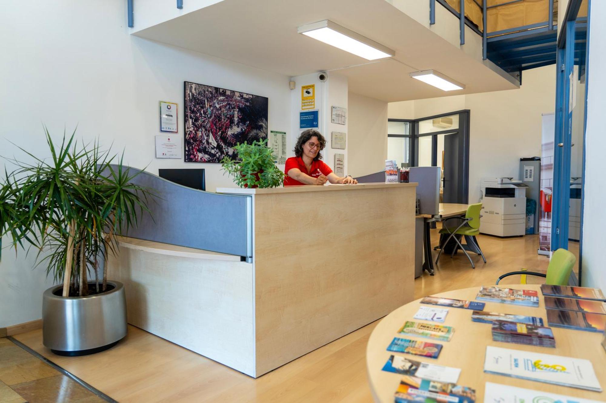 Apartaments Turistics Residencia Vila Nova Vilanova i la Geltrú Exterior foto